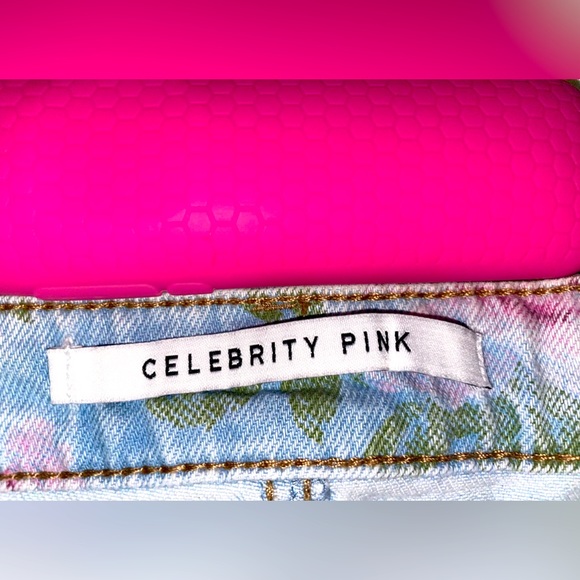 Celebrity Pink High Rise Floral Shorts Size 15 •NWT - Picture 5 of 5